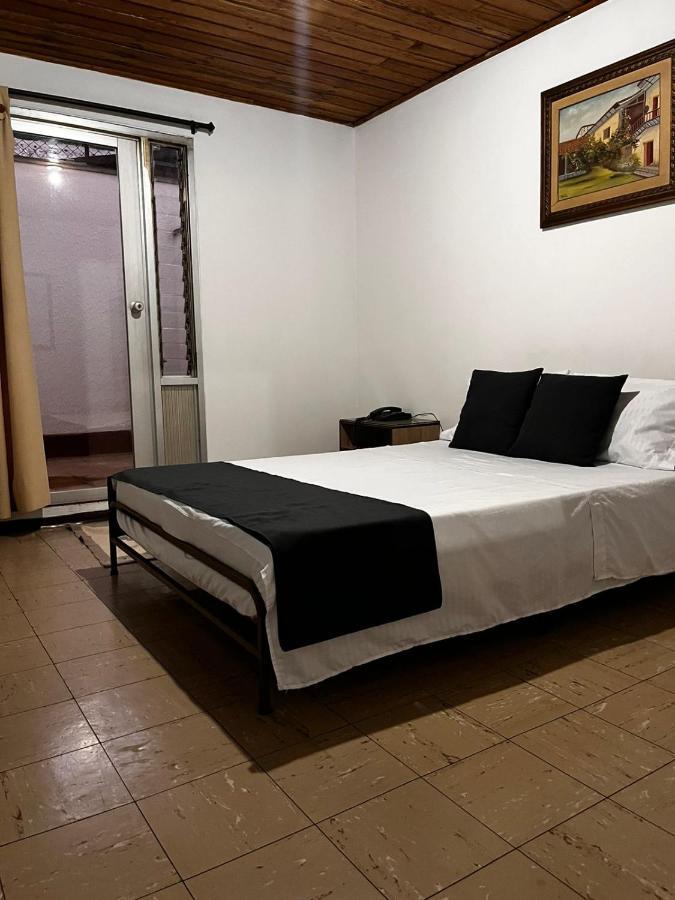 Hotel Alpino Armenia Exterior photo